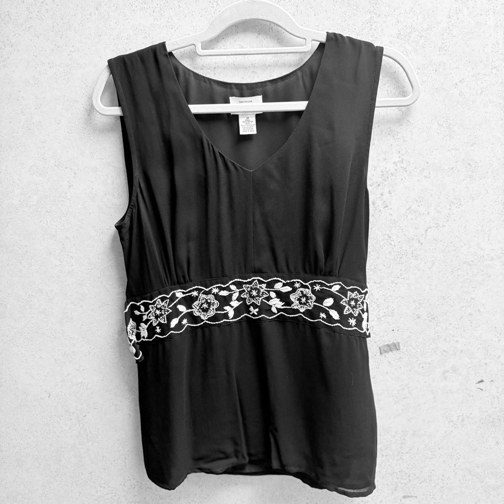 Ann Taylor LOFT 14 Black Rayon Embroidered Romantic Feminine Sleeveless Blouse